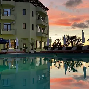 Paradise Laguna Vain Hotel Lezhe